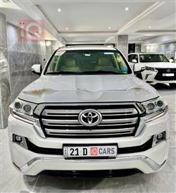 تۆیۆتا لاند کروزەر